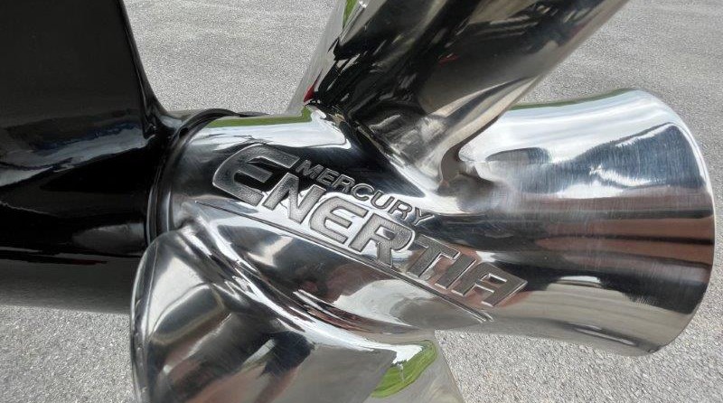 Larson LX 850 Classic SF