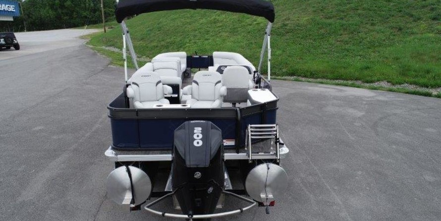 Larson LX 850 Classic SF