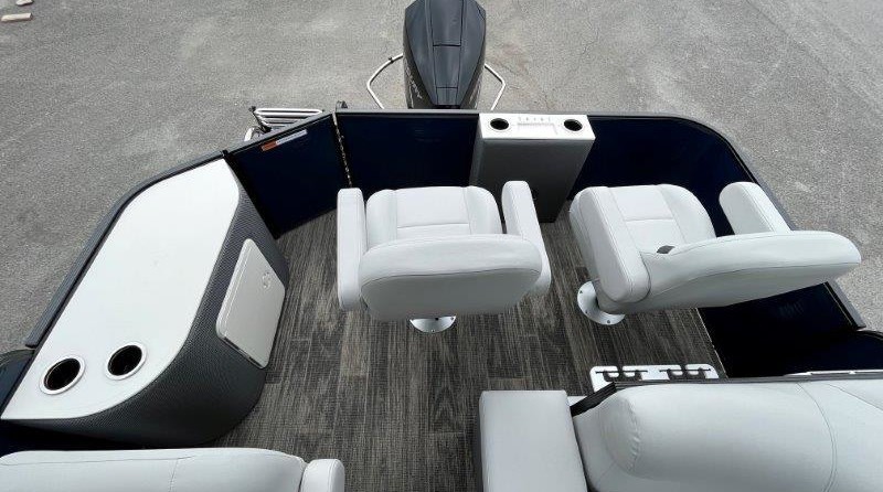 Larson LX 850 Classic SF