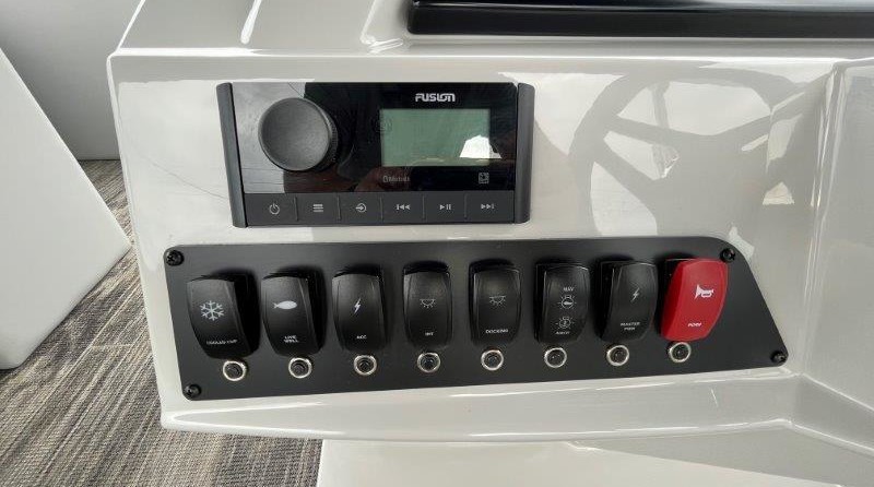 Larson LX 850 Classic SF