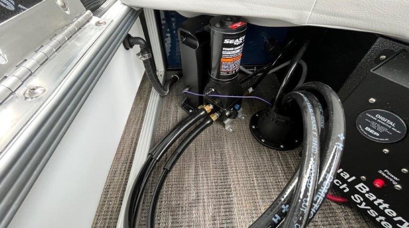 Larson LX 850 Classic SF