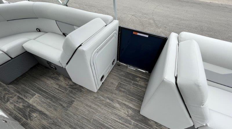 Larson LX 850 Classic SF