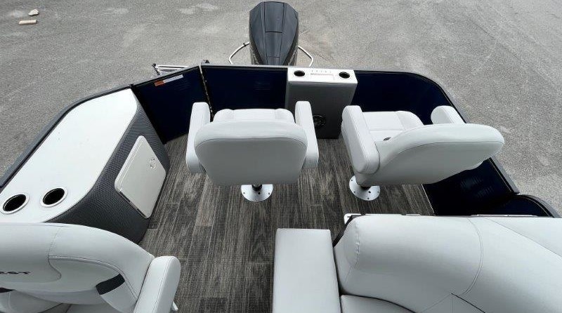 Larson LX 850 Classic SF