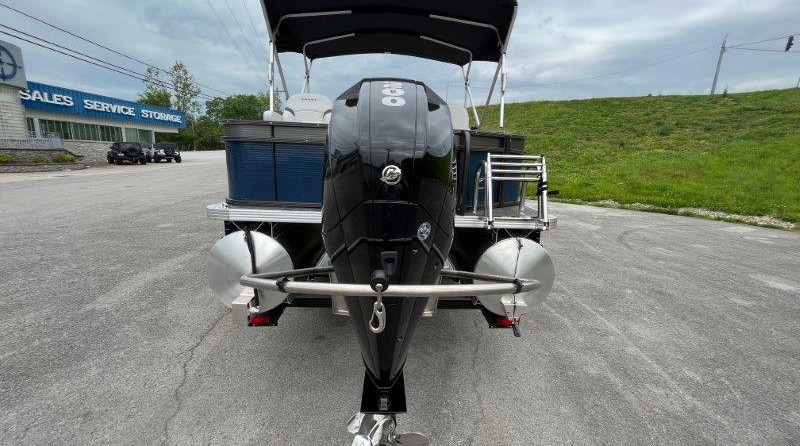 Larson LX 850 Classic SF