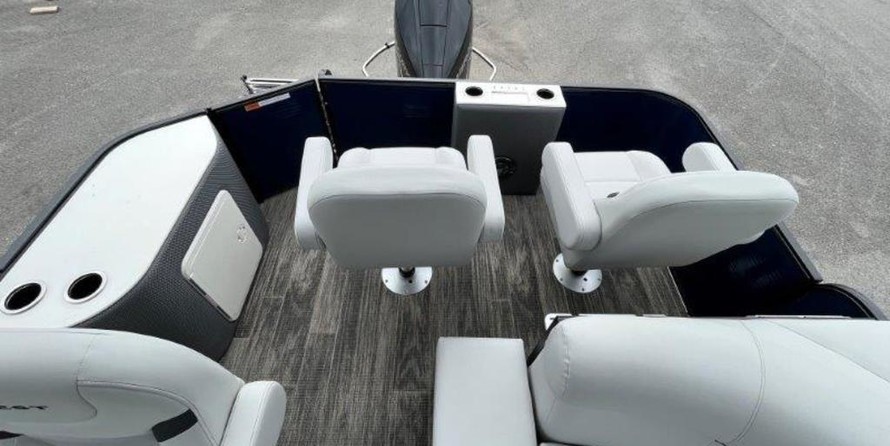 Larson LX 850 Classic SF