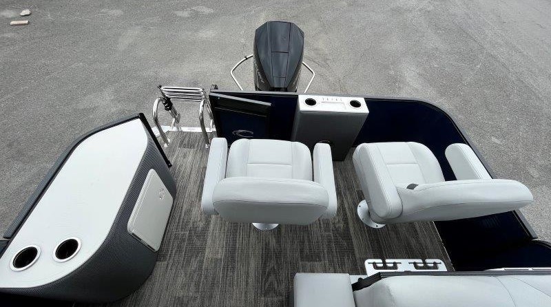 Larson LX 850 Classic SF