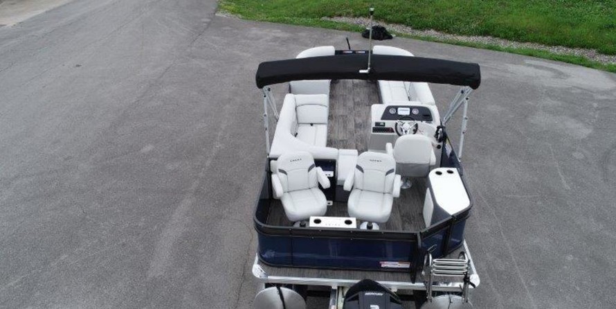 Larson LX 850 Classic SF