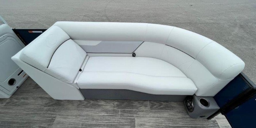 Larson LX 850 Classic SF