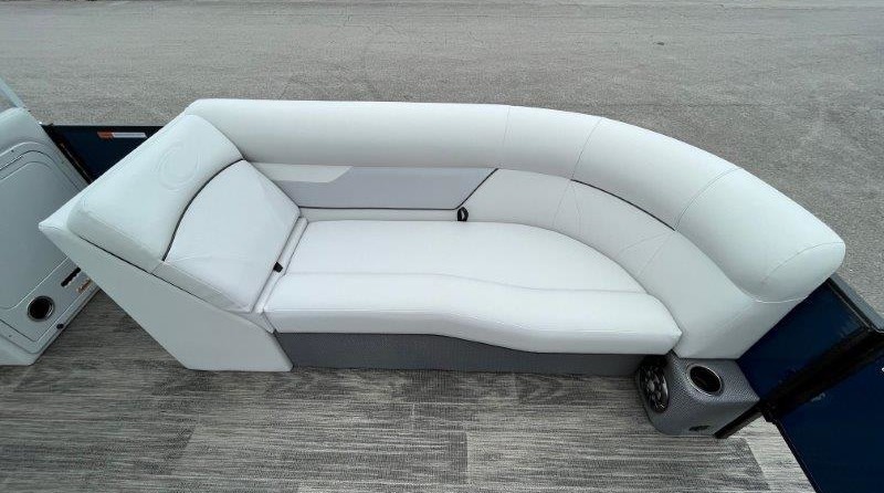 Larson LX 850 Classic SF