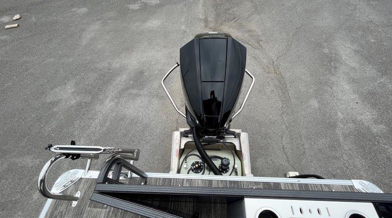 Larson LX 850 Classic SF