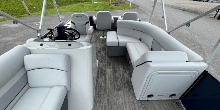 Larson LX 850 Classic SF