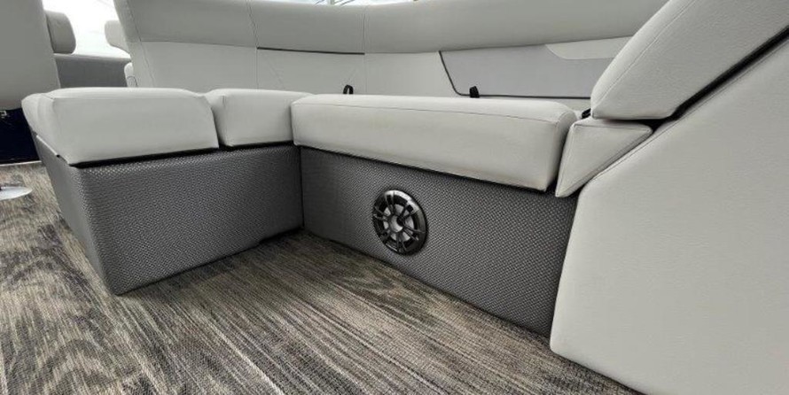 Larson LX 850 Classic SF