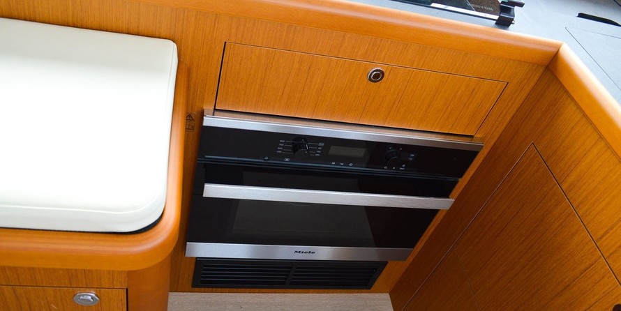 Beneteau Swift Trawler 35