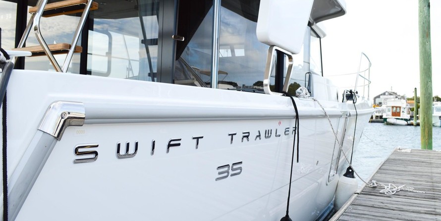 Beneteau Swift Trawler 35