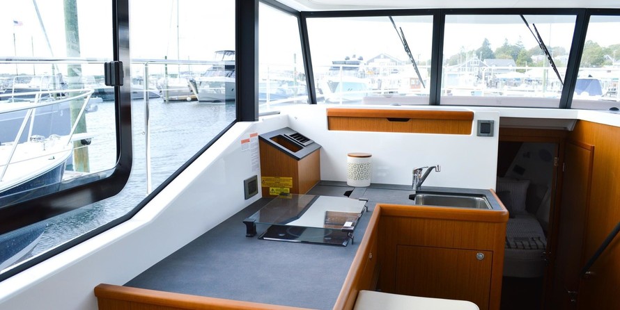 Beneteau Swift Trawler 35