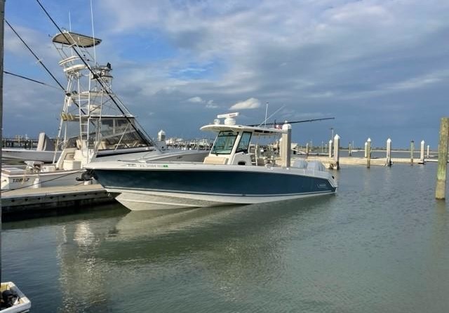 Boston Whaler 330 Outrage