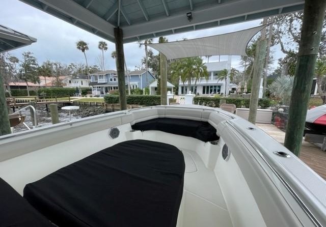 Boston Whaler 330 Outrage