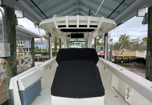 Boston Whaler 330 Outrage