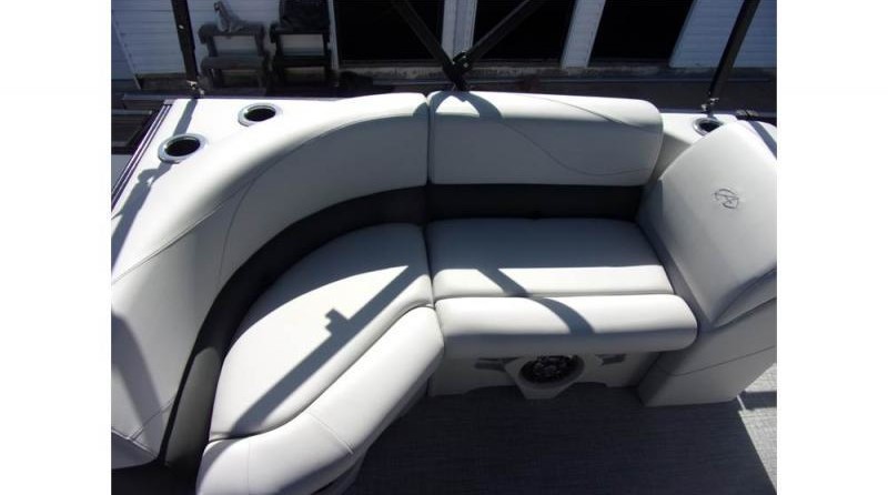 Sunchaser Boats Oasis 20 Fish-n-Cruise