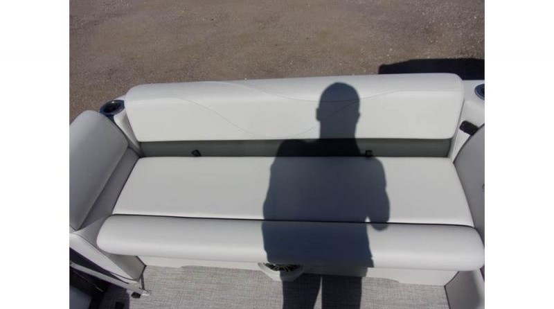 Sunchaser Boats Oasis 20 Fish-n-Cruise