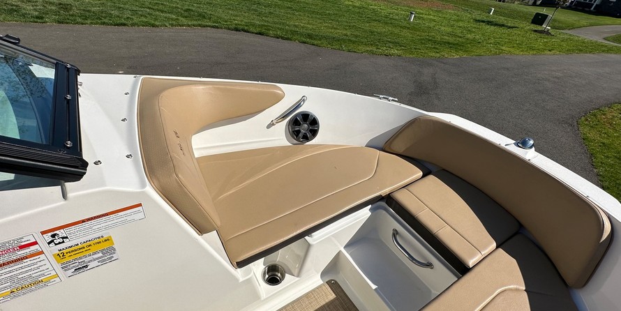 Sea Ray SPX 210