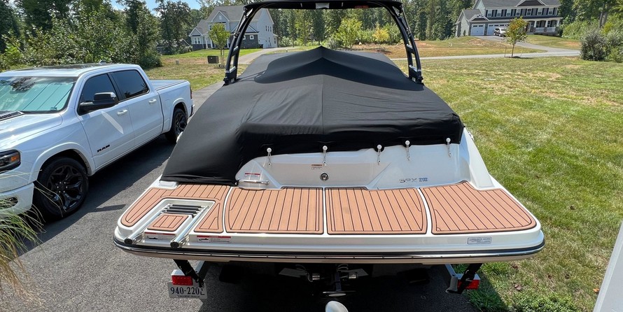 Sea Ray SPX 210