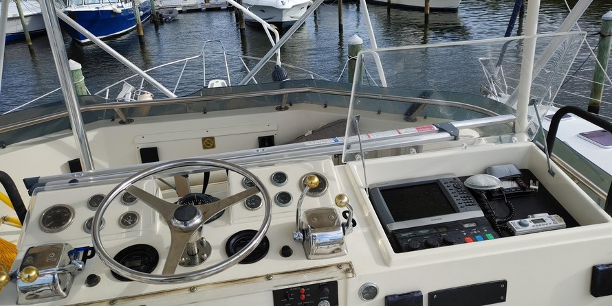 Hatteras 77 Convertible