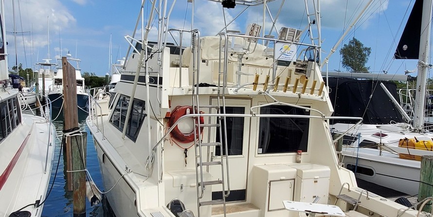 Hatteras 77 Convertible
