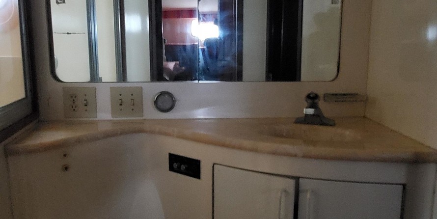 Hatteras 77 Convertible