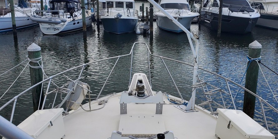 Hatteras 77 Convertible
