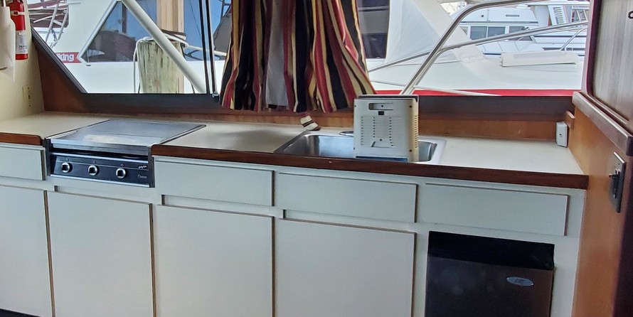 Hatteras 77 Convertible