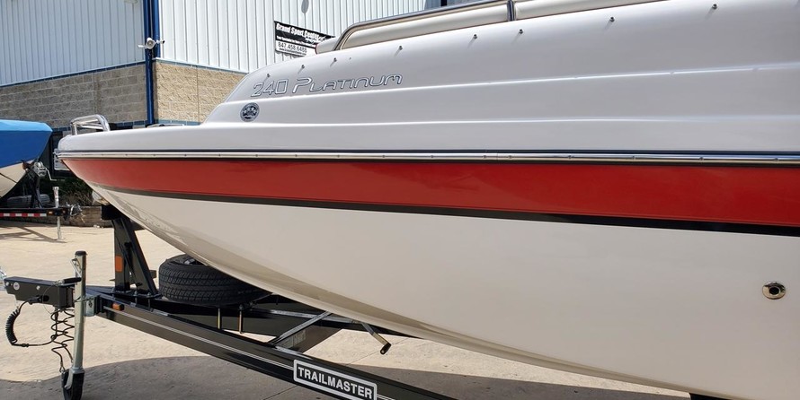 Splendor 240 cuddy cabin