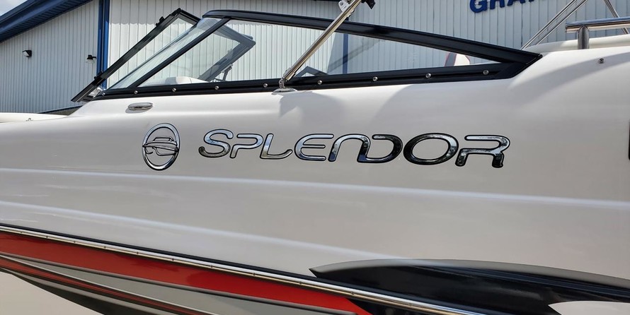 Splendor 240 cuddy cabin