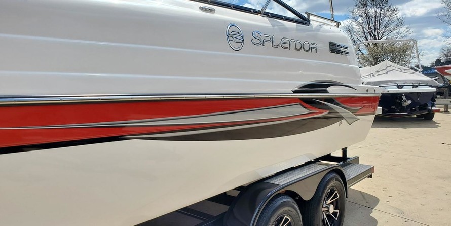 Splendor 240 cuddy cabin