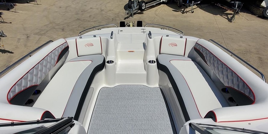 Splendor 240 cuddy cabin