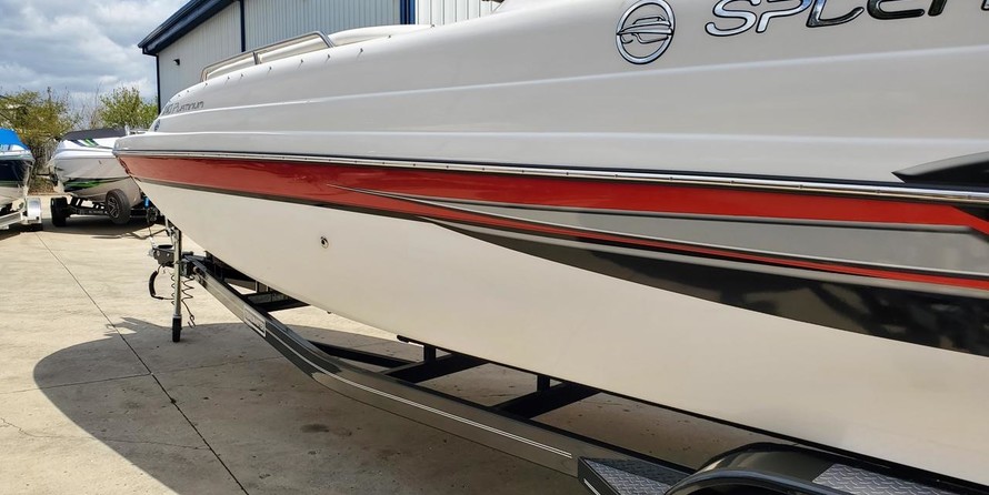 Splendor 240 cuddy cabin