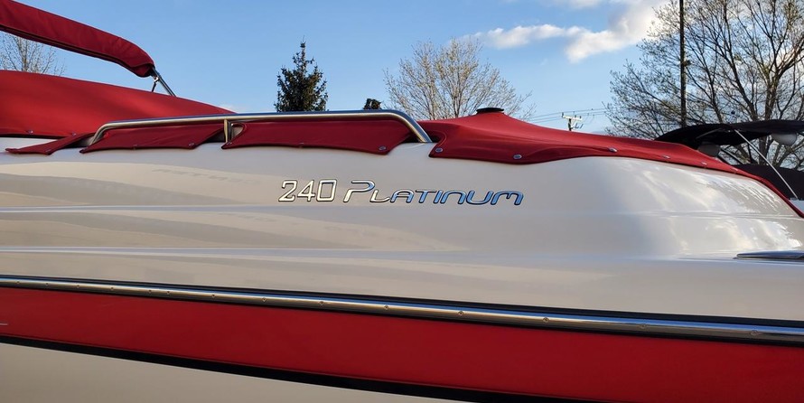 Splendor 240 cuddy cabin