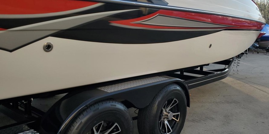 Splendor 240 cuddy cabin