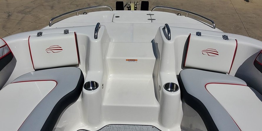 Splendor 240 cuddy cabin