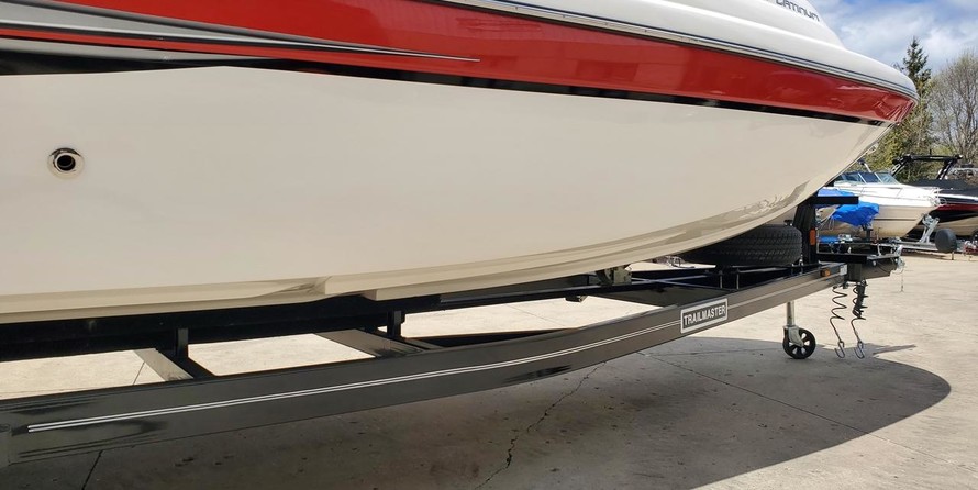 Splendor 240 cuddy cabin