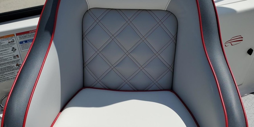 Splendor 240 cuddy cabin