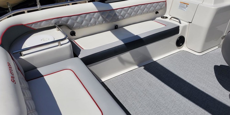 Splendor 240 cuddy cabin