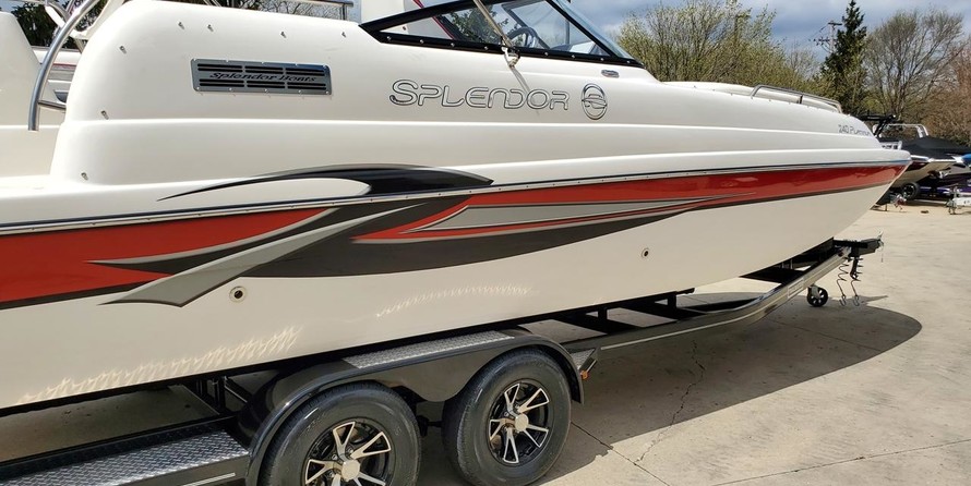 Splendor 240 cuddy cabin