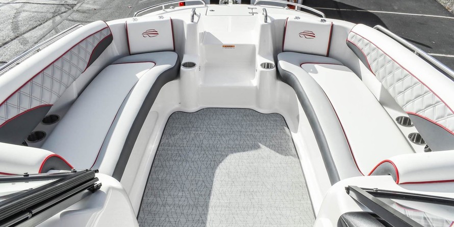 Splendor 240 cuddy cabin