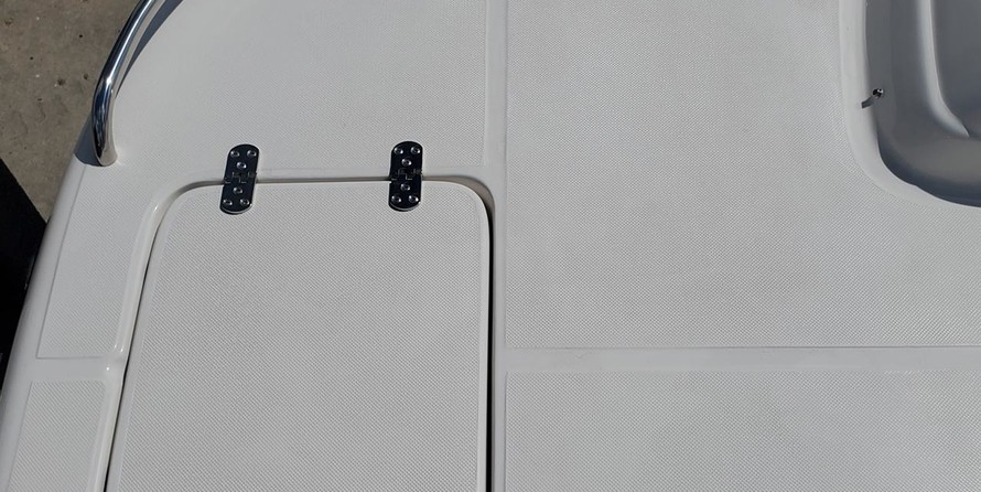 Splendor 240 cuddy cabin