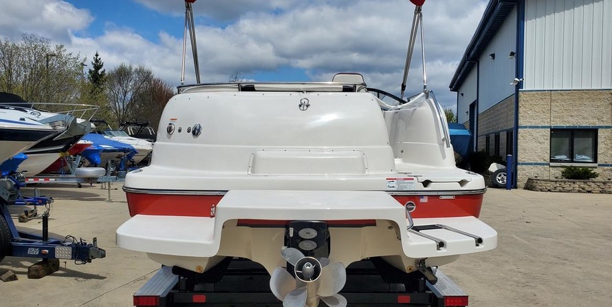 Splendor 240 cuddy cabin