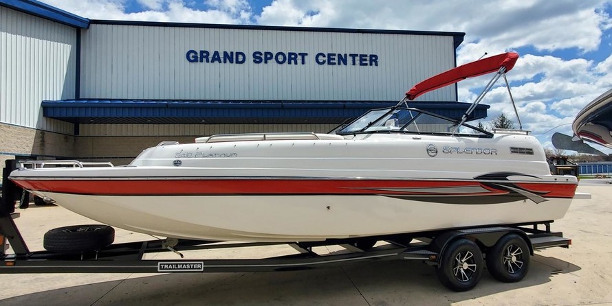 Splendor 240 cuddy cabin