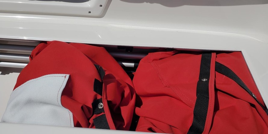 Splendor 240 cuddy cabin