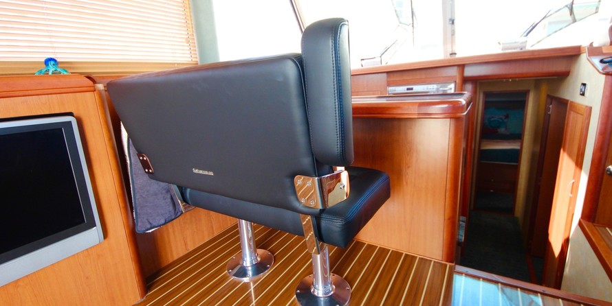 Pilot Saloon 43