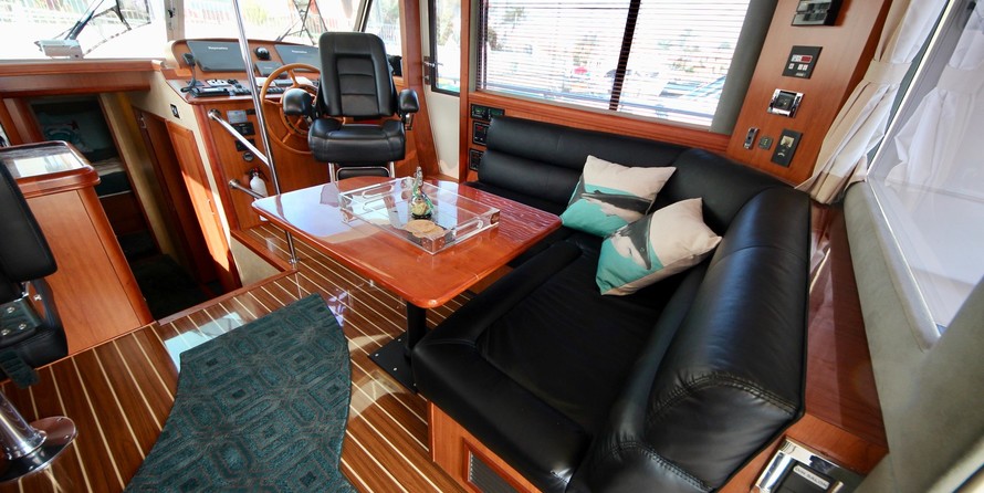 Pilot Saloon 43